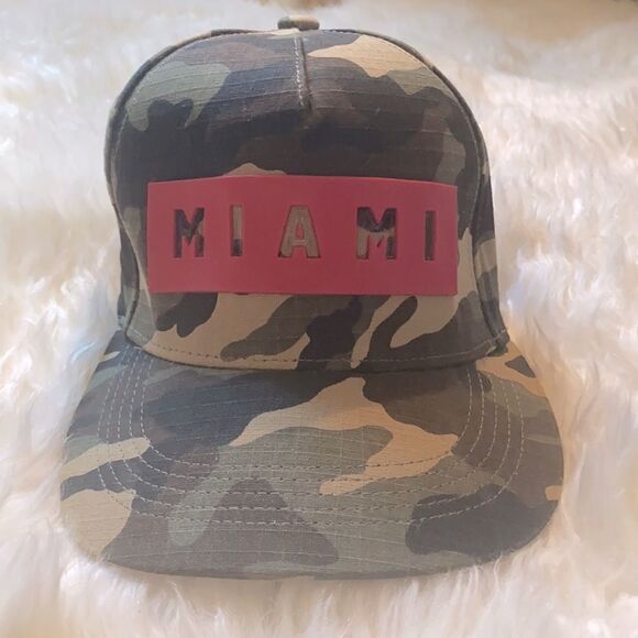 MIAMI Baseball Cap / Hat - Camo with Red Detail - Picture 3 of 4